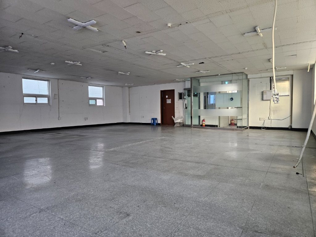 부산광역시 연제구 거제동 사무실 썸네일 2