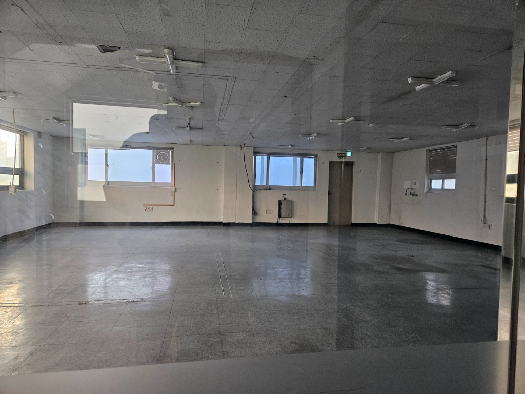 부산광역시 연제구 거제동 사무실 - 1