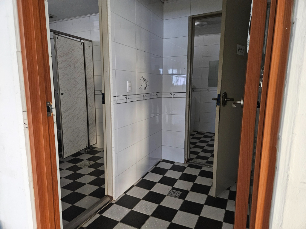 부산광역시 연제구 거제동 사무실 썸네일 4