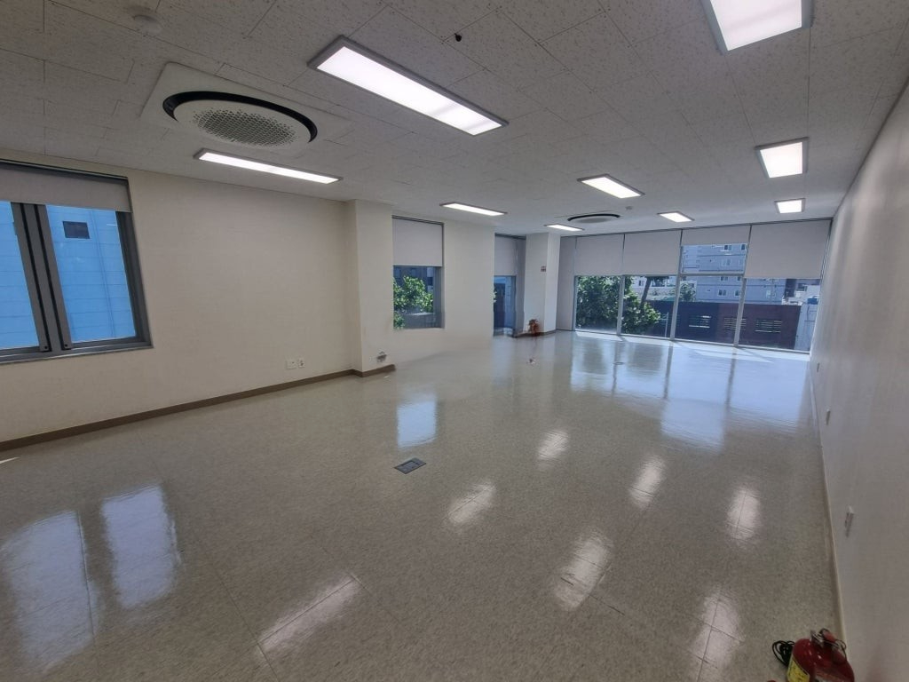 부산광역시 중구 중앙동4가 상가 - 1