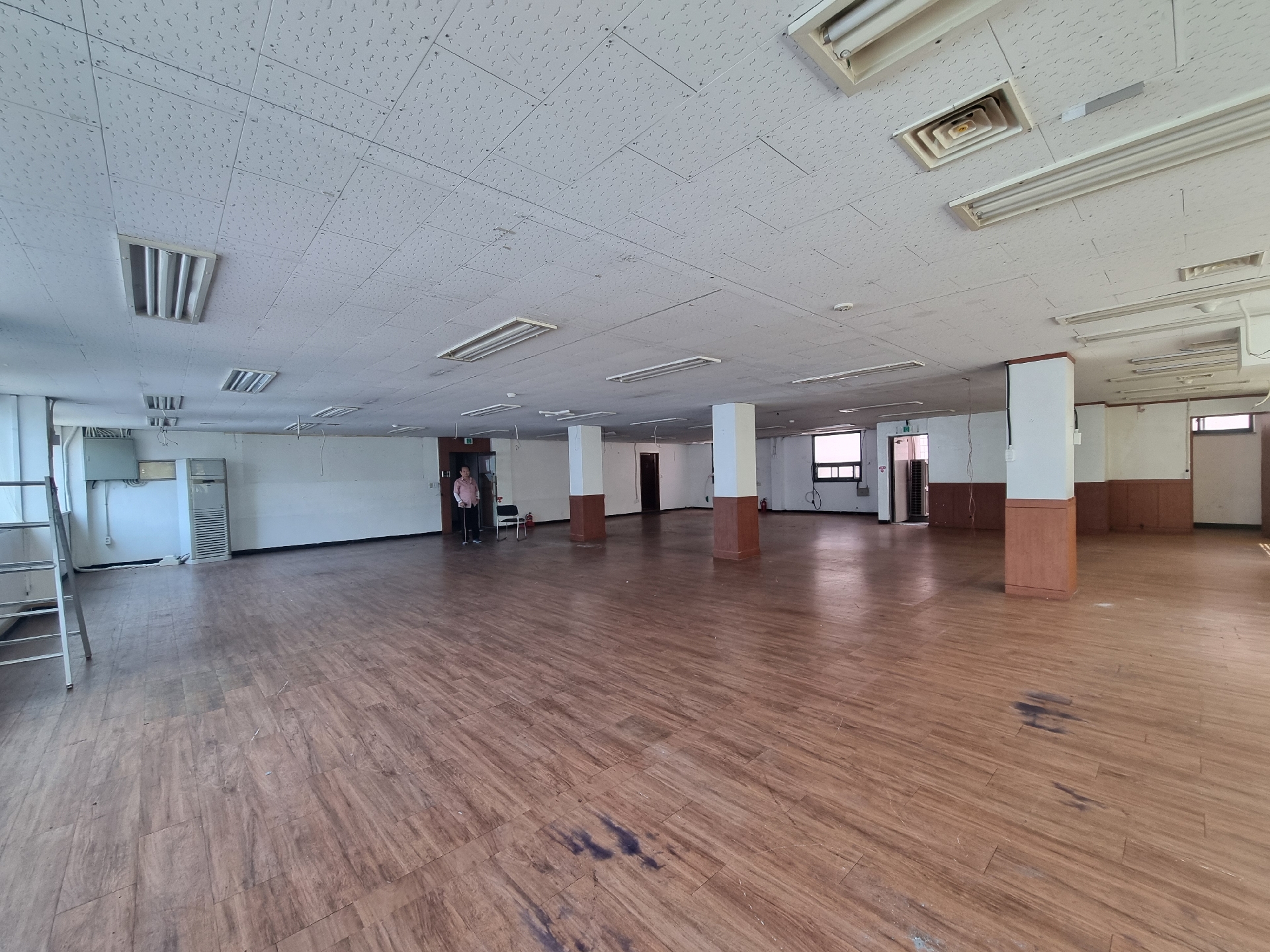 부산광역시 동구 범일동 사무실 썸네일 2