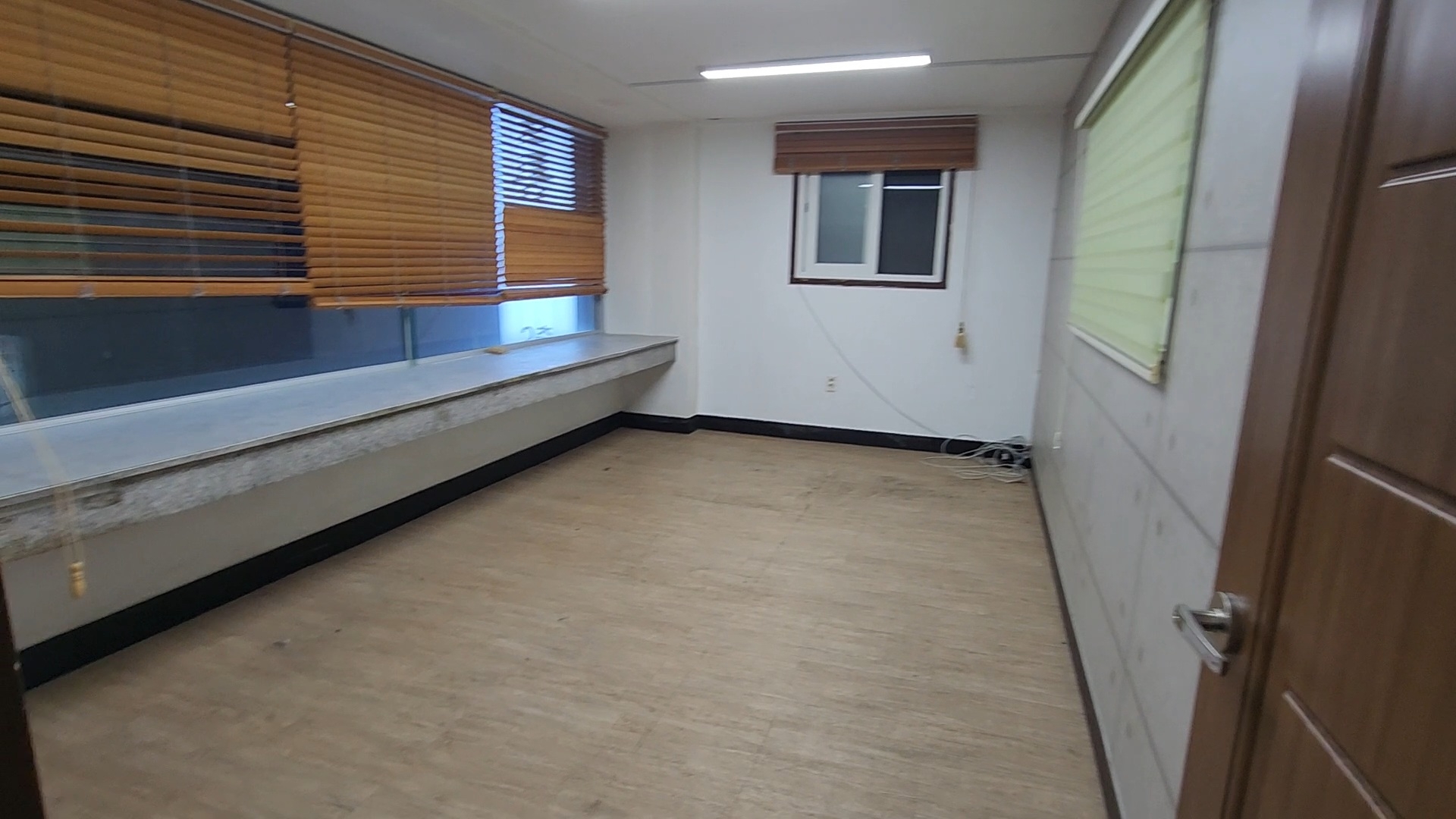 부산광역시 부산진구 부전동 상가 - 1