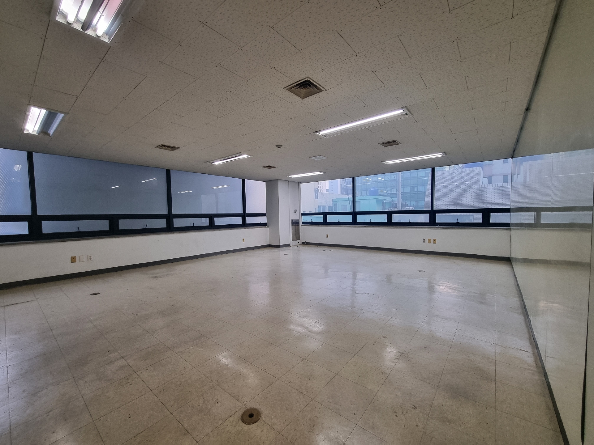 부산광역시 부산진구 전포동 사무실 - 1