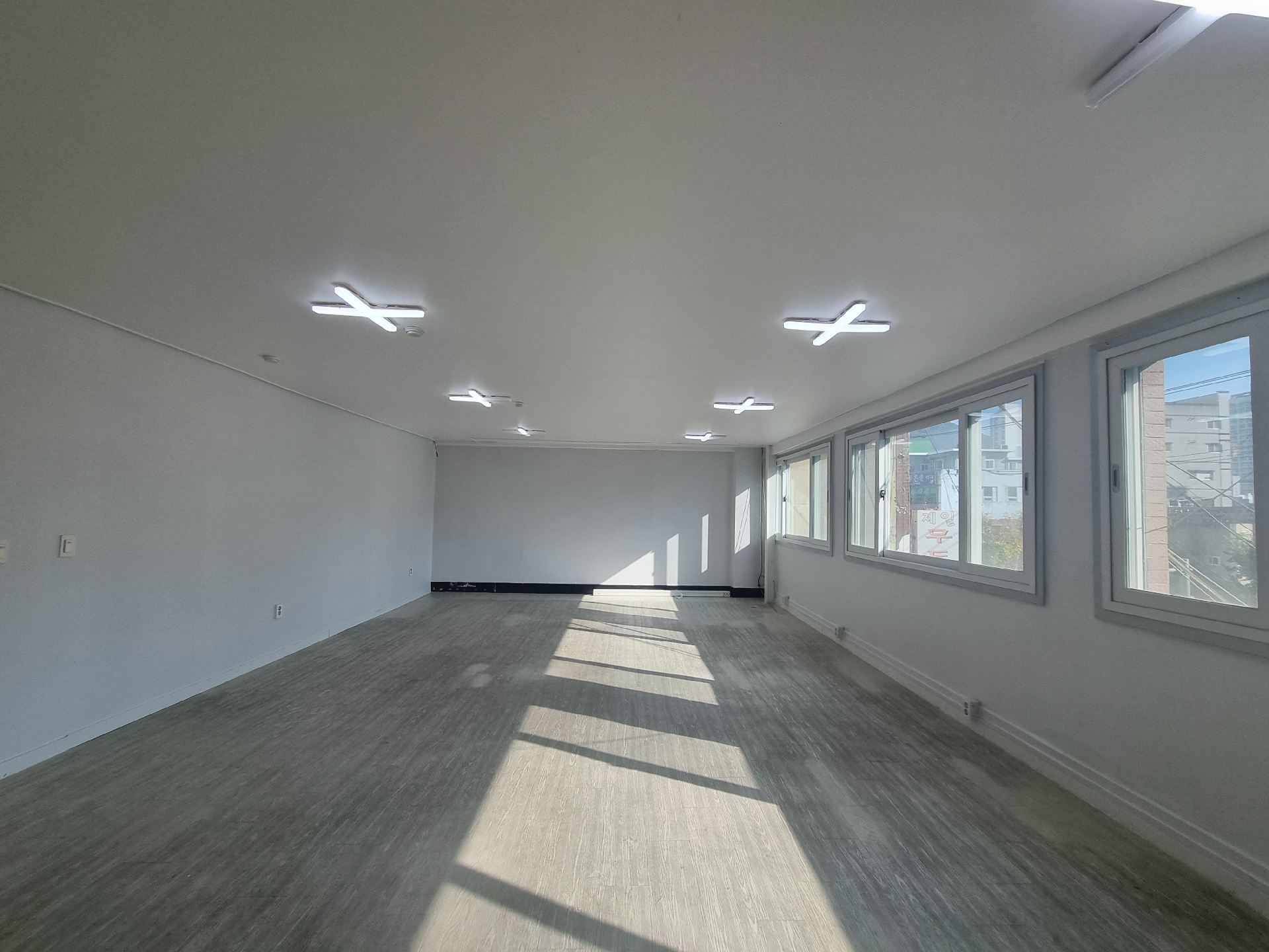 부산광역시 부산진구 부전동 사무실 - 1