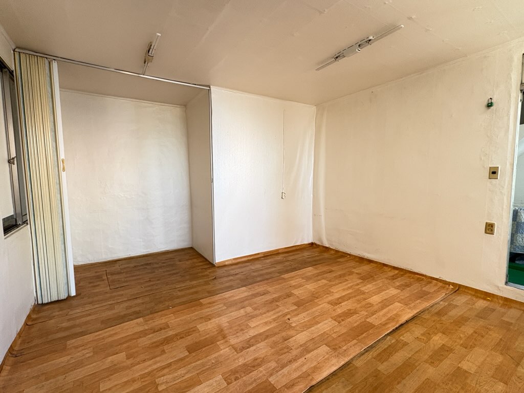 부산광역시 동구 수정동 사무실 - 1