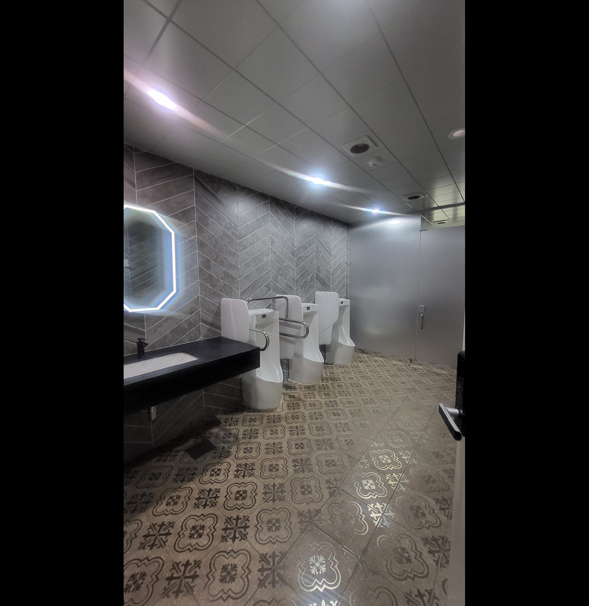 부산광역시 동래구 온천동 상가 썸네일 2