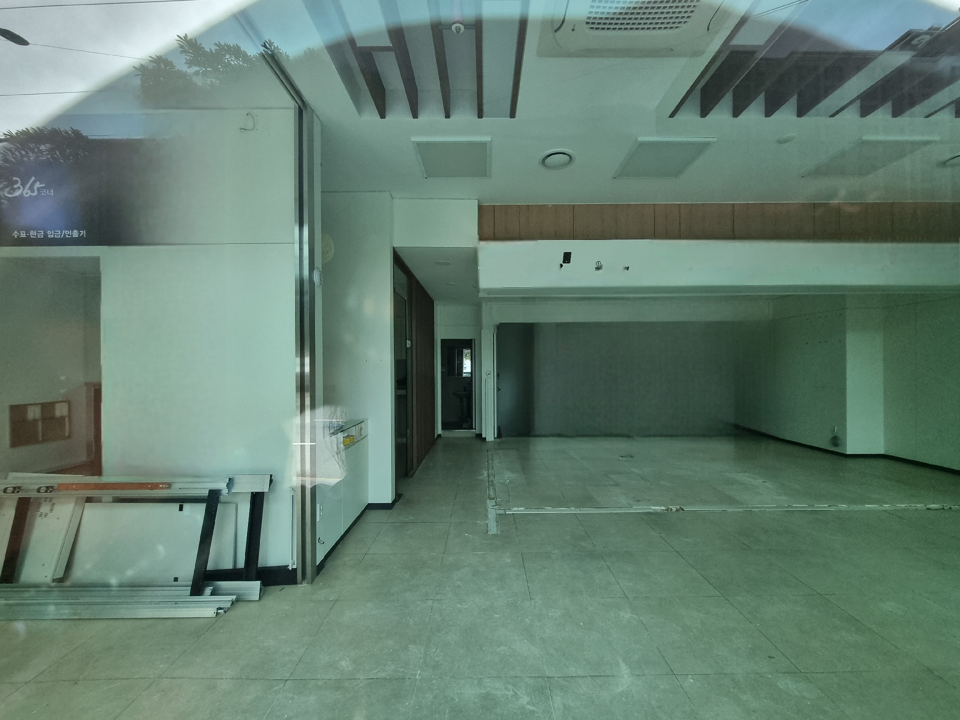 부산광역시 부산진구 전포동 상가 - 1