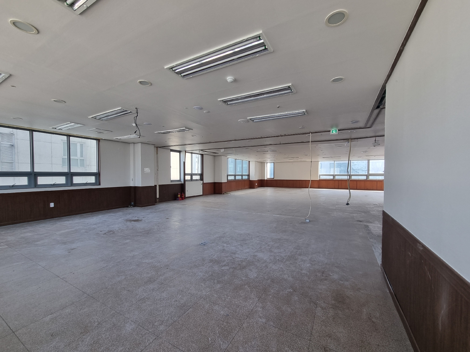 부산광역시 부산진구 부전동 상가 - 1