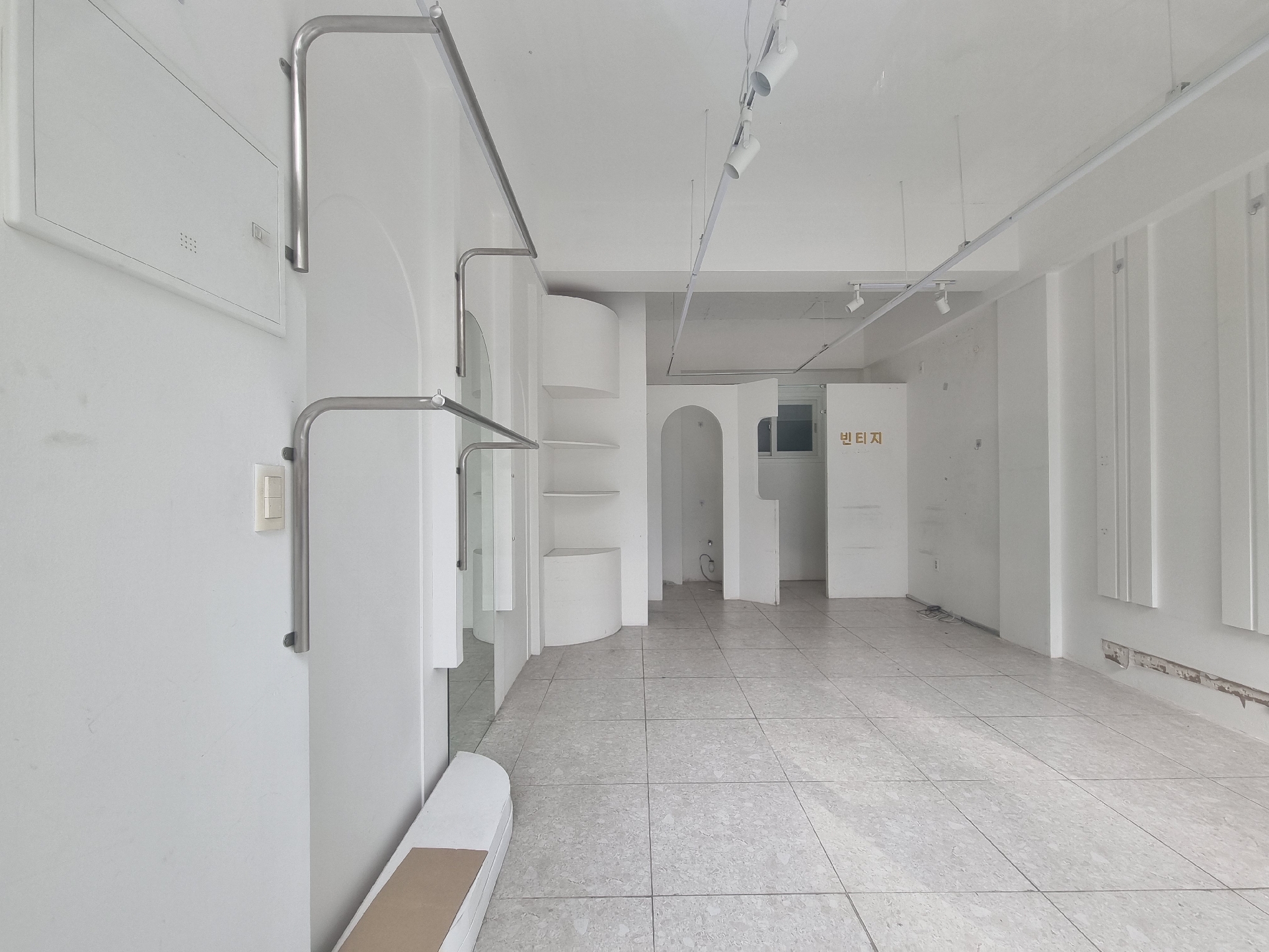 부산광역시 부산진구 전포동 사무실 - 1