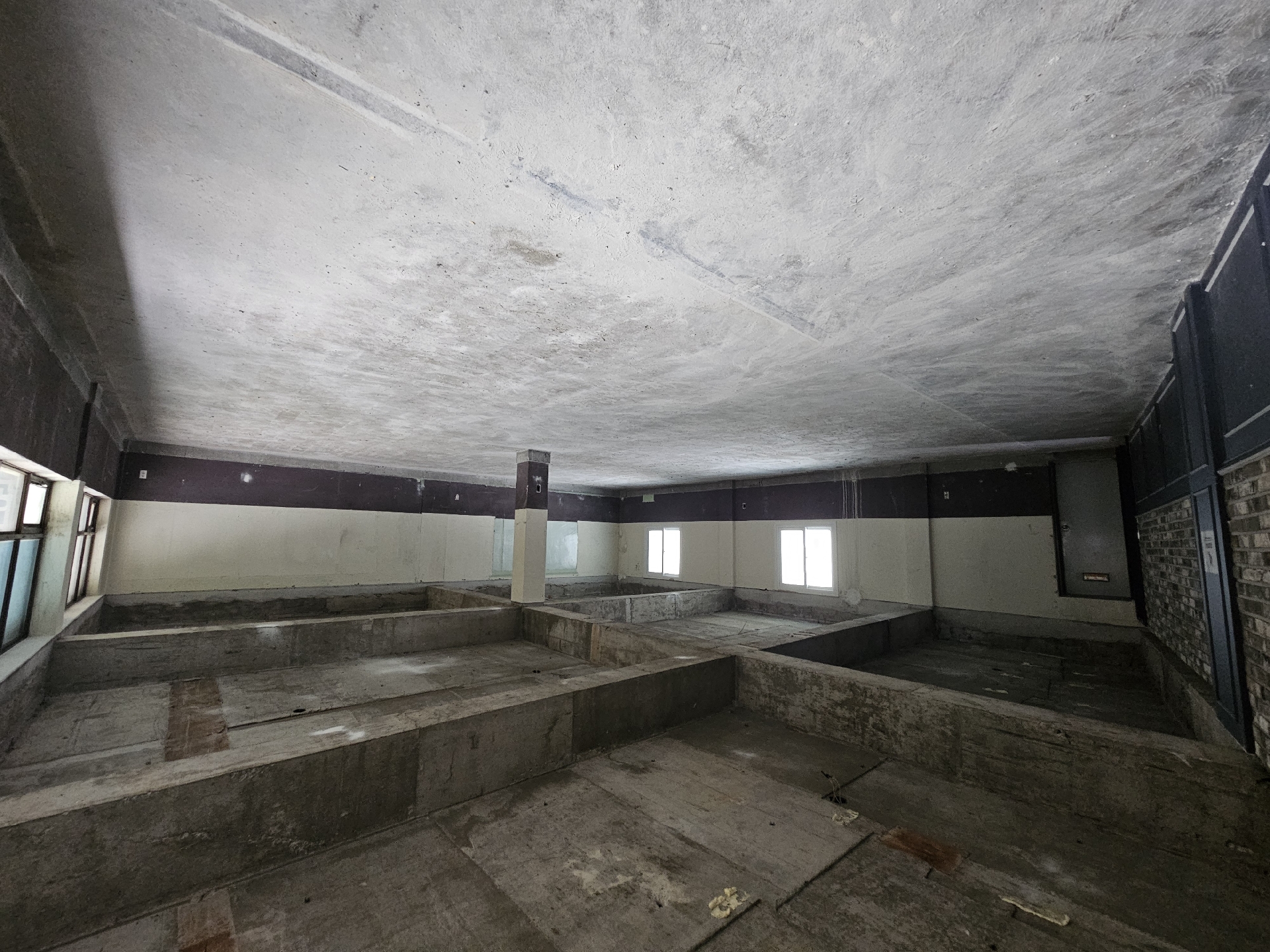 부산광역시 연제구 연산동 사무실 - 1