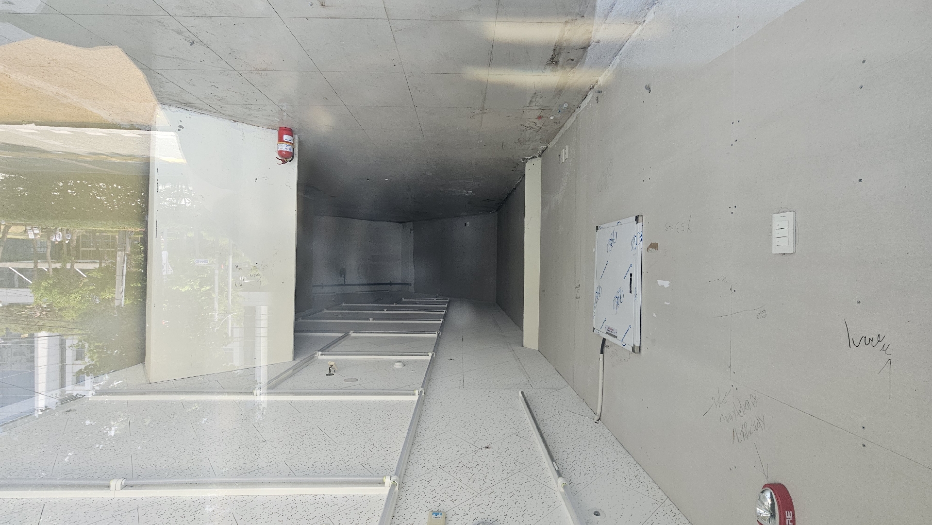 부산광역시 연제구 연산동 상가 - 1