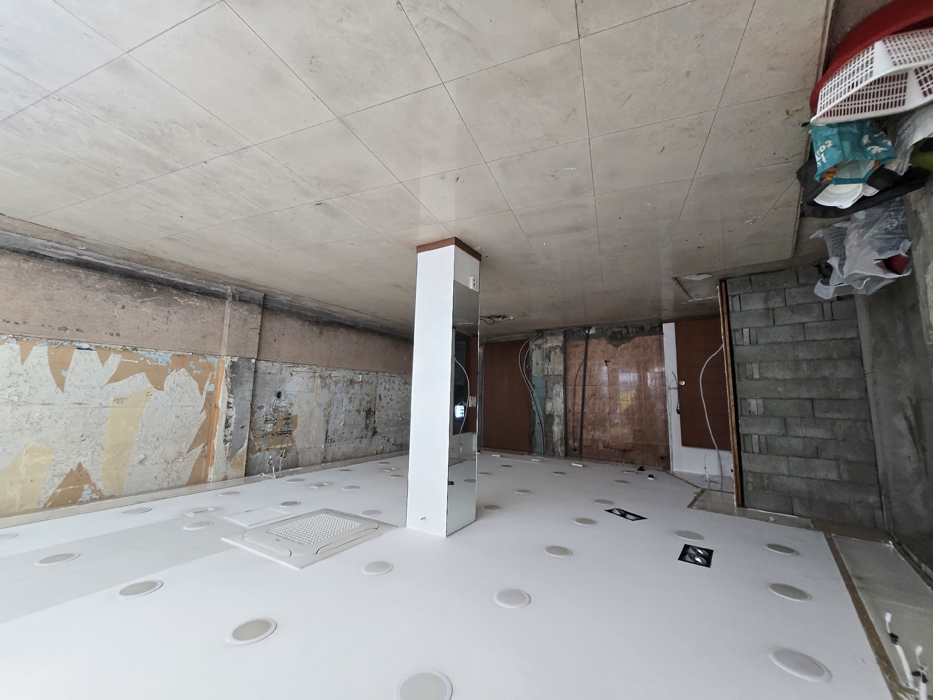 부산광역시 동구 수정동 상가 - 1