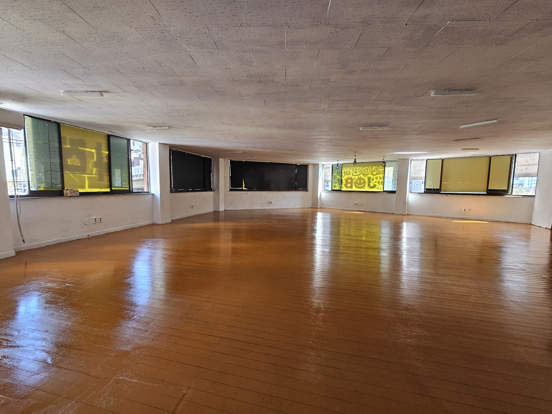 부산광역시 부산진구 부전동 사무실 - 1