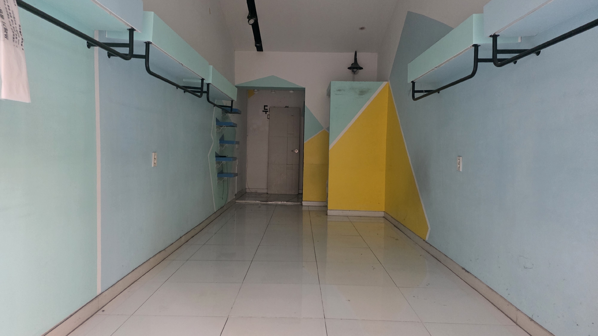 부산광역시 부산진구 부전동 상가 - 1