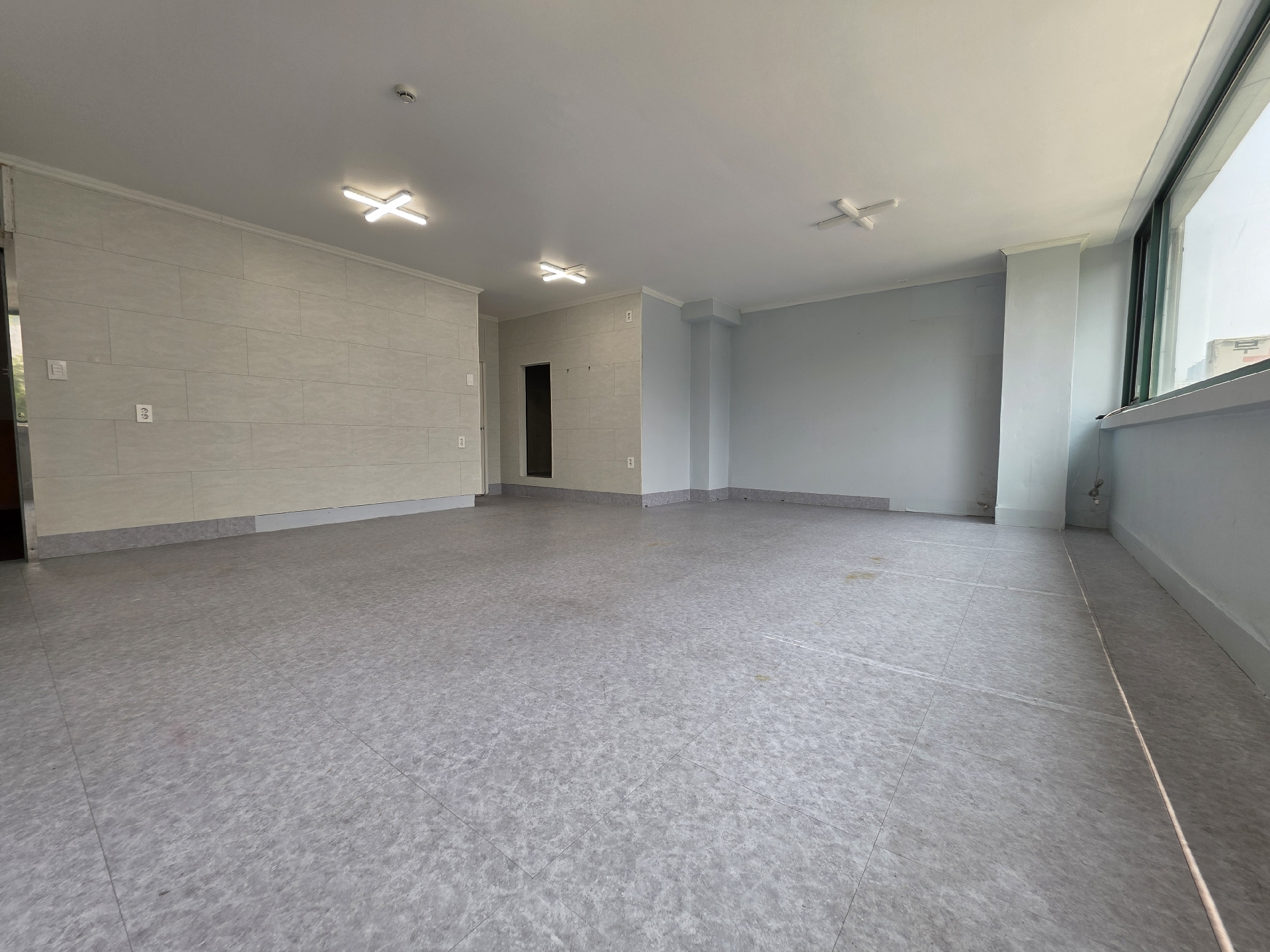 부산광역시 중구 중앙동4가 사무실 썸네일 3