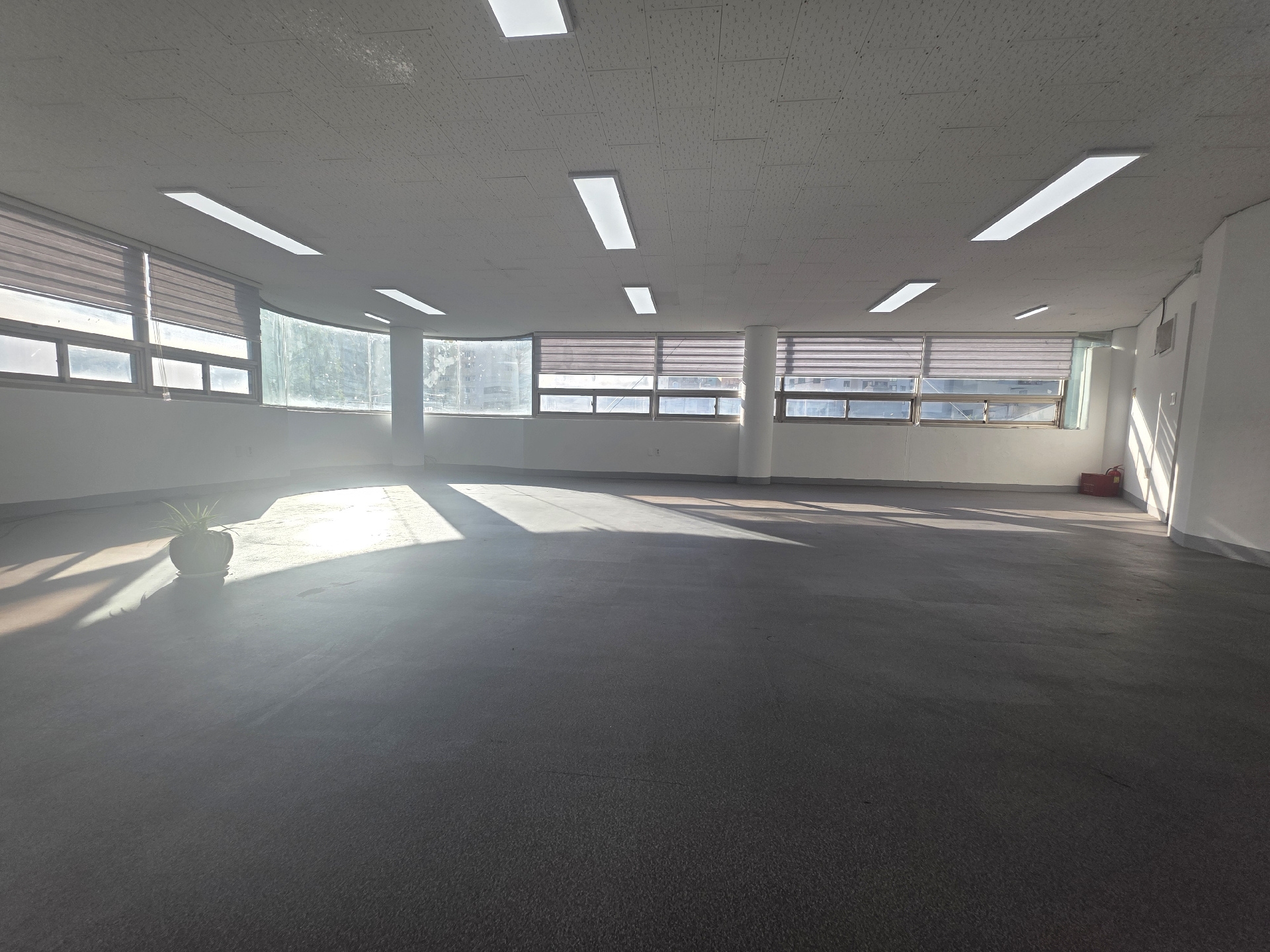 부산광역시 동구 좌천동 사무실 썸네일 8