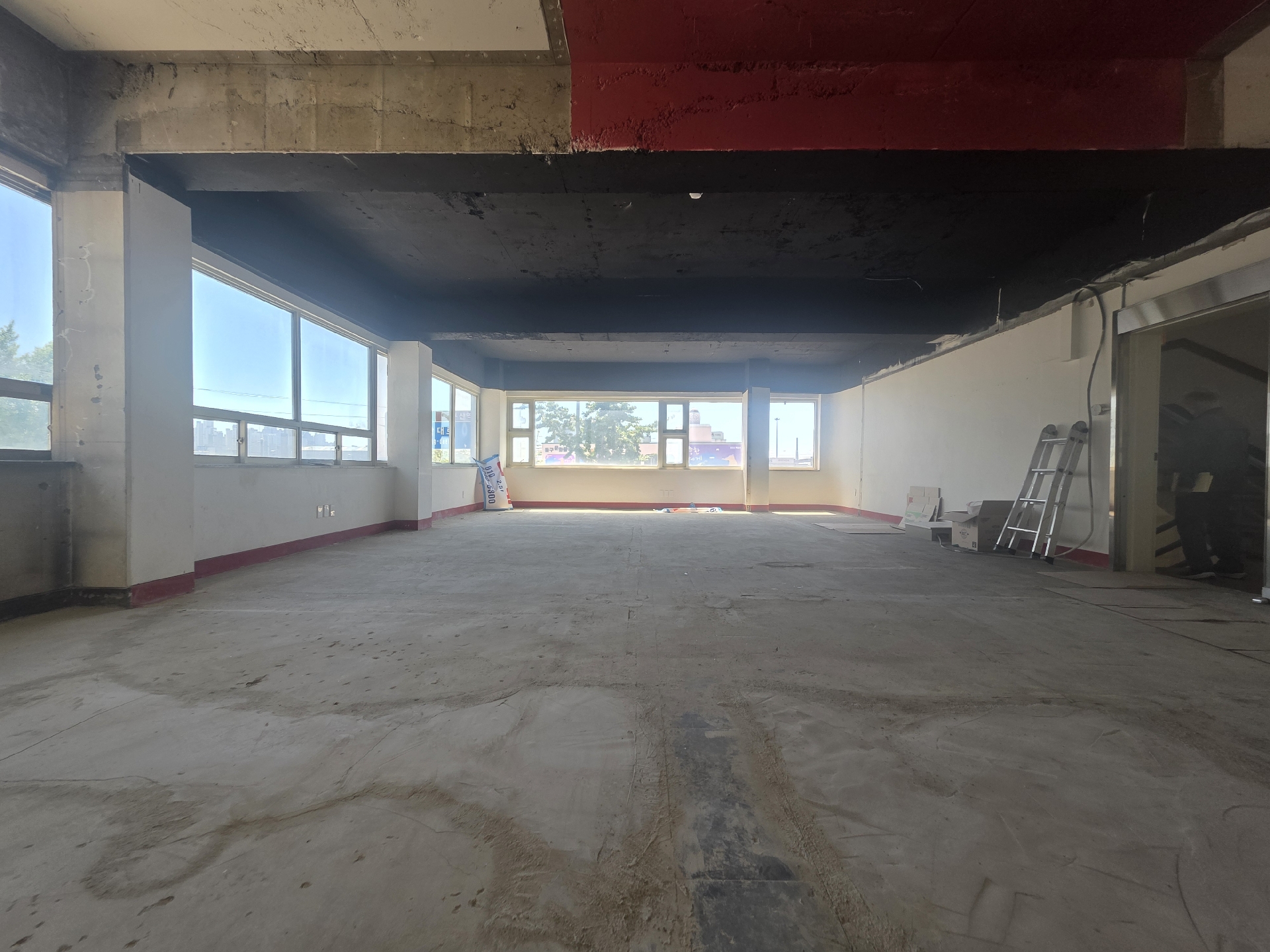 부산광역시 동구 수정동 상가 - 1