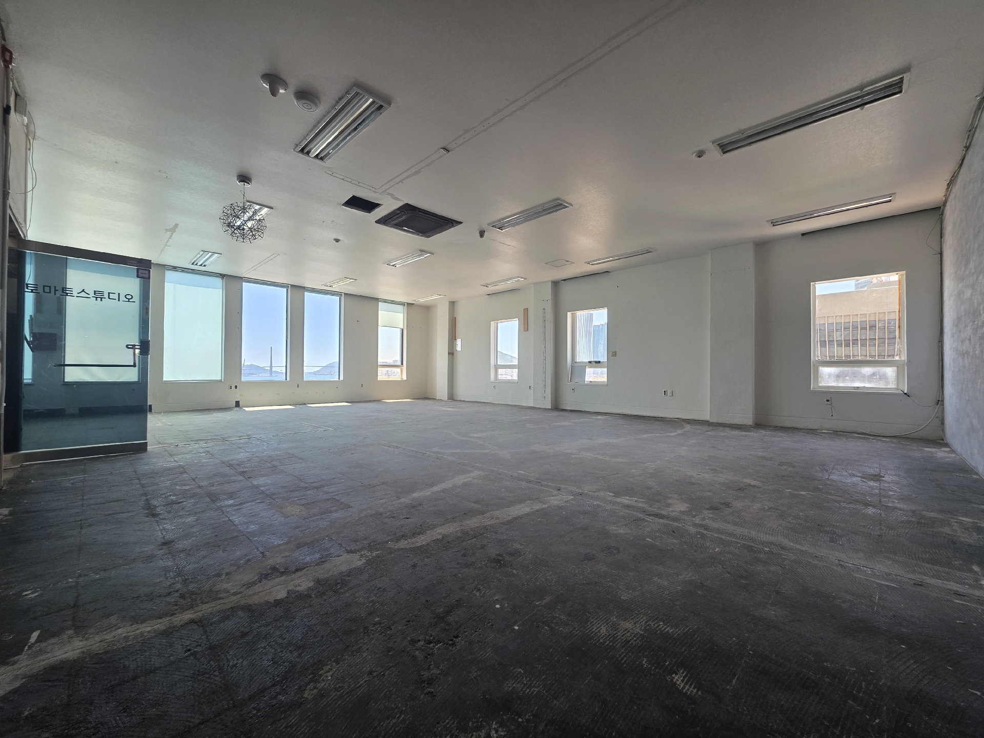 부산광역시 동구 수정동 사무실 썸네일 2