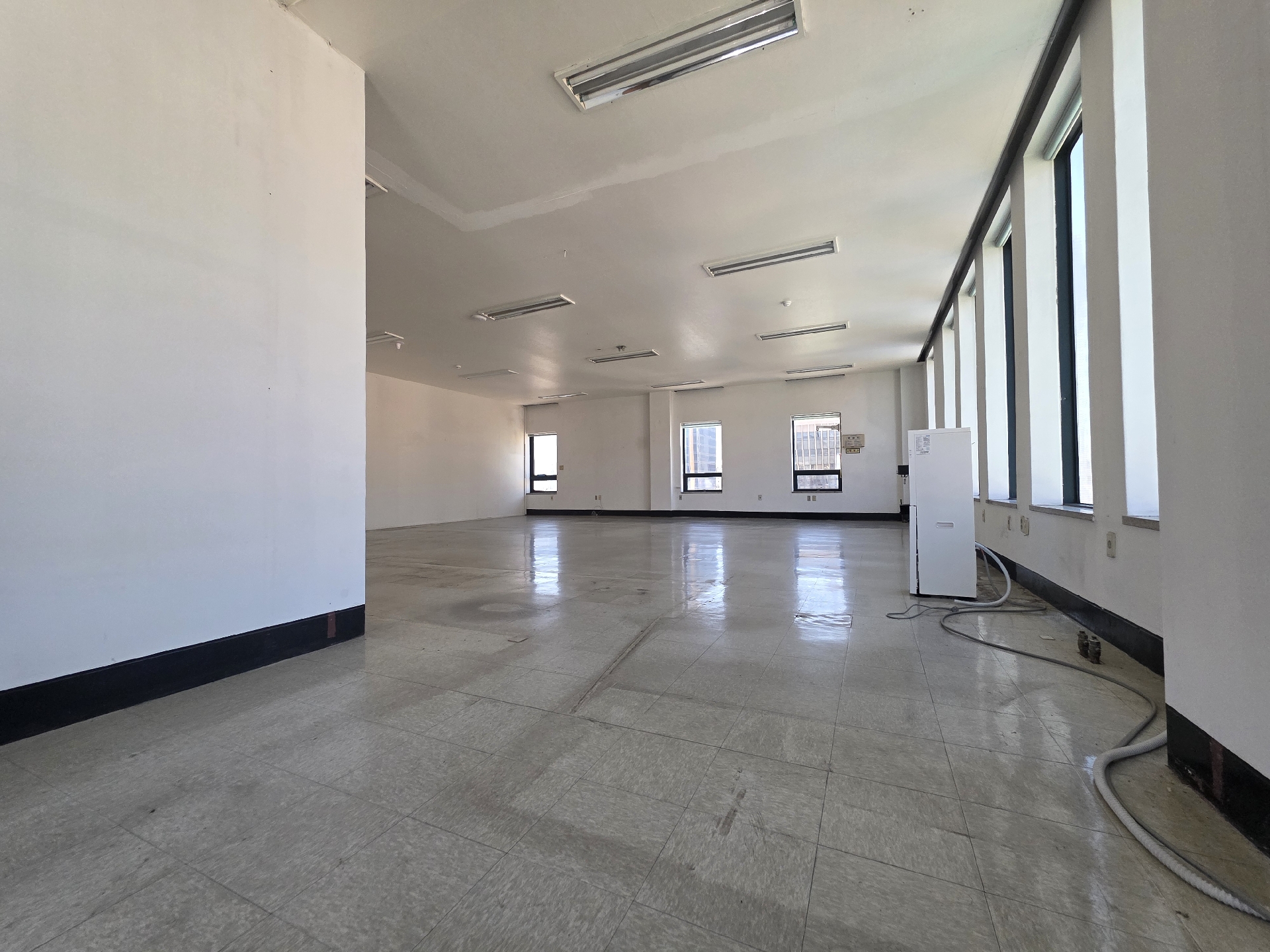 부산광역시 동구 수정동 사무실 썸네일 6