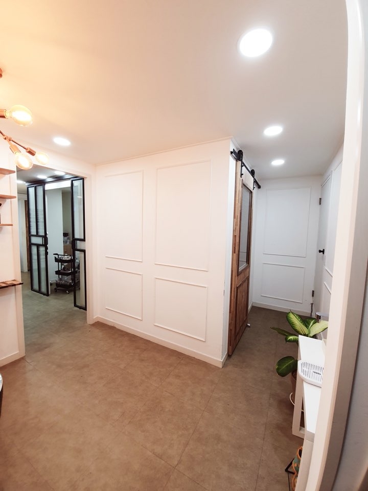 부산광역시 부산진구 전포동 상가 - 1