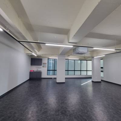 부산광역시 남구 대연동 62-5   사무실