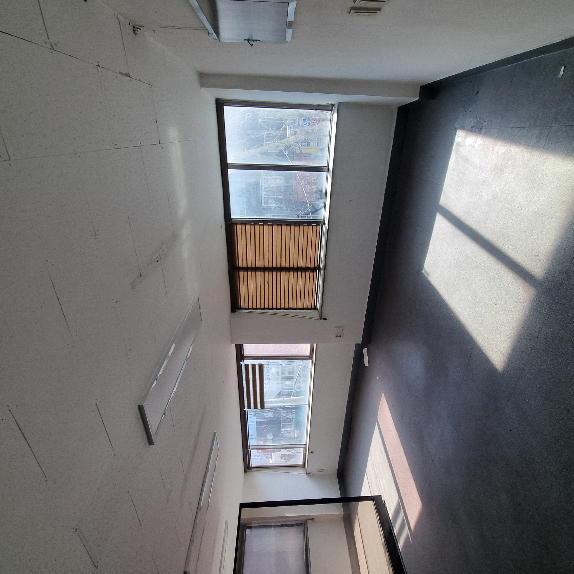 부산광역시 동래구 수안동 사무실 썸네일 3