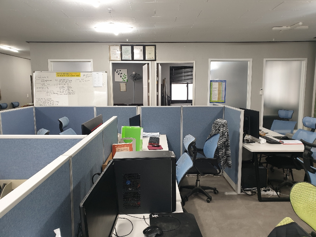 부산광역시 중구 중앙동4가 사무실 썸네일 2