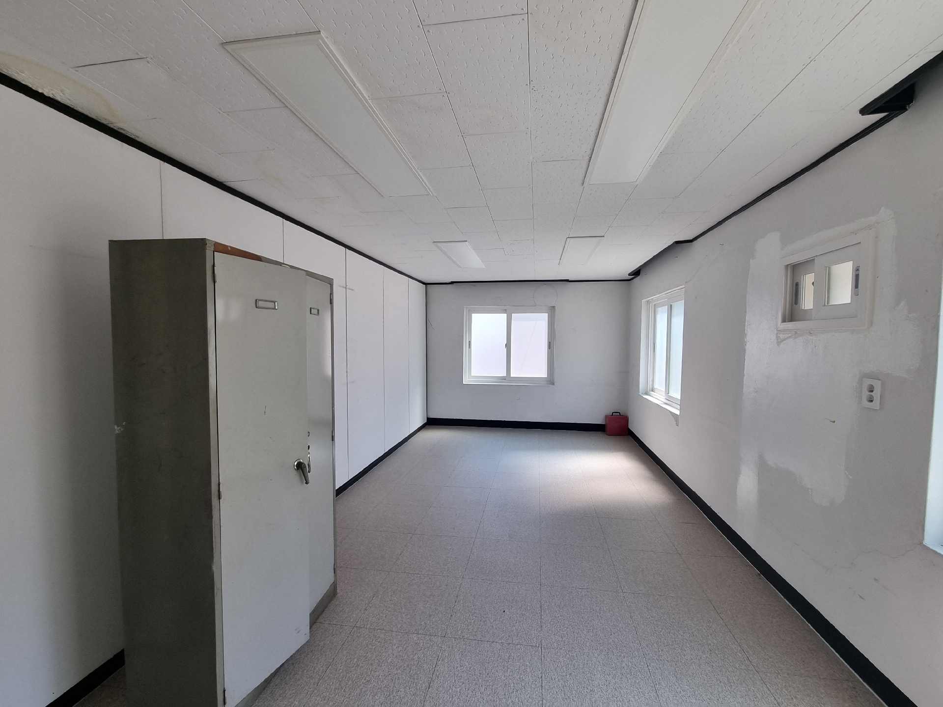 부산광역시 중구 중앙동4가 사무실 - 1