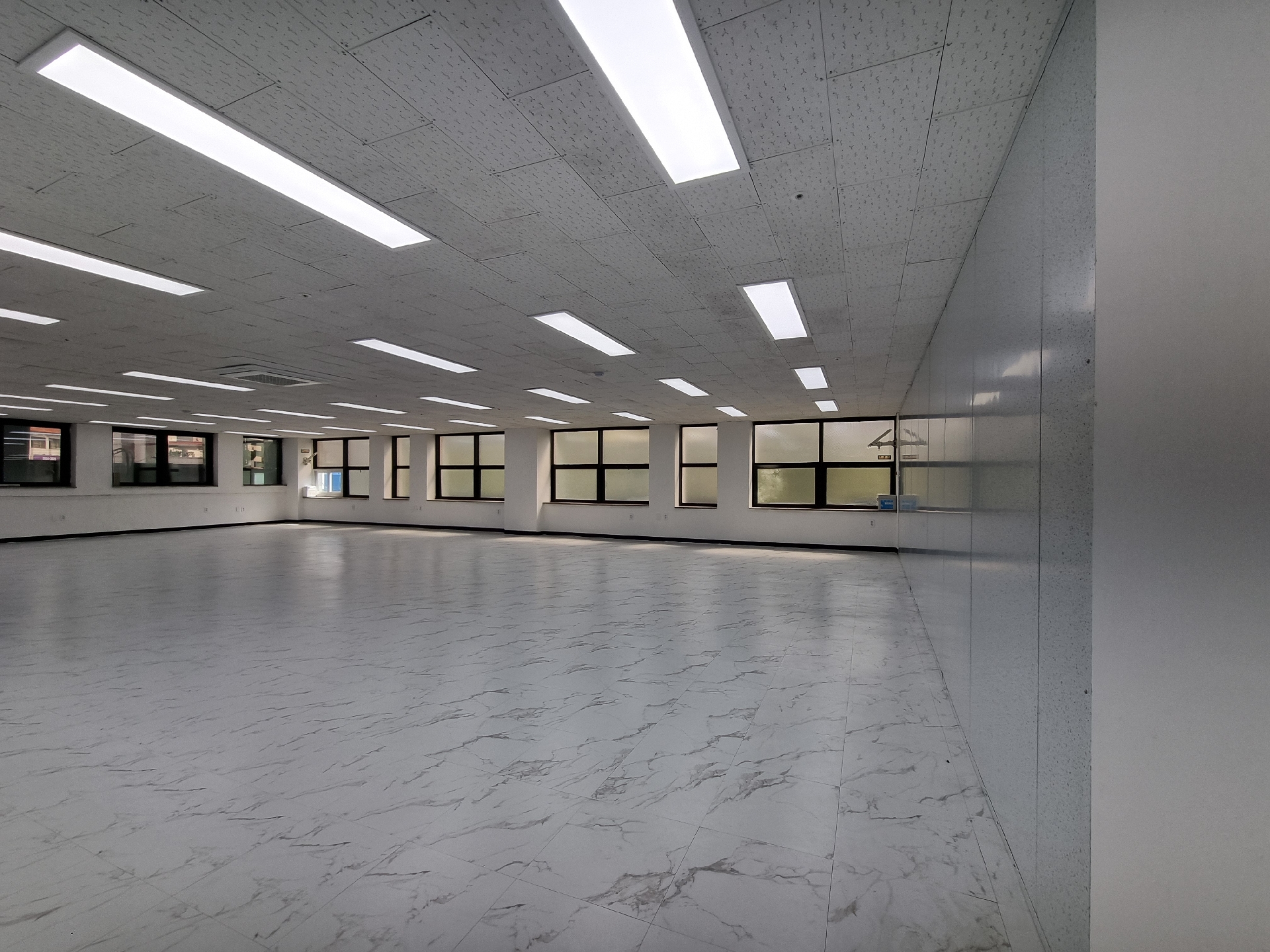 부산광역시 동구 범일동 사무실 썸네일 4