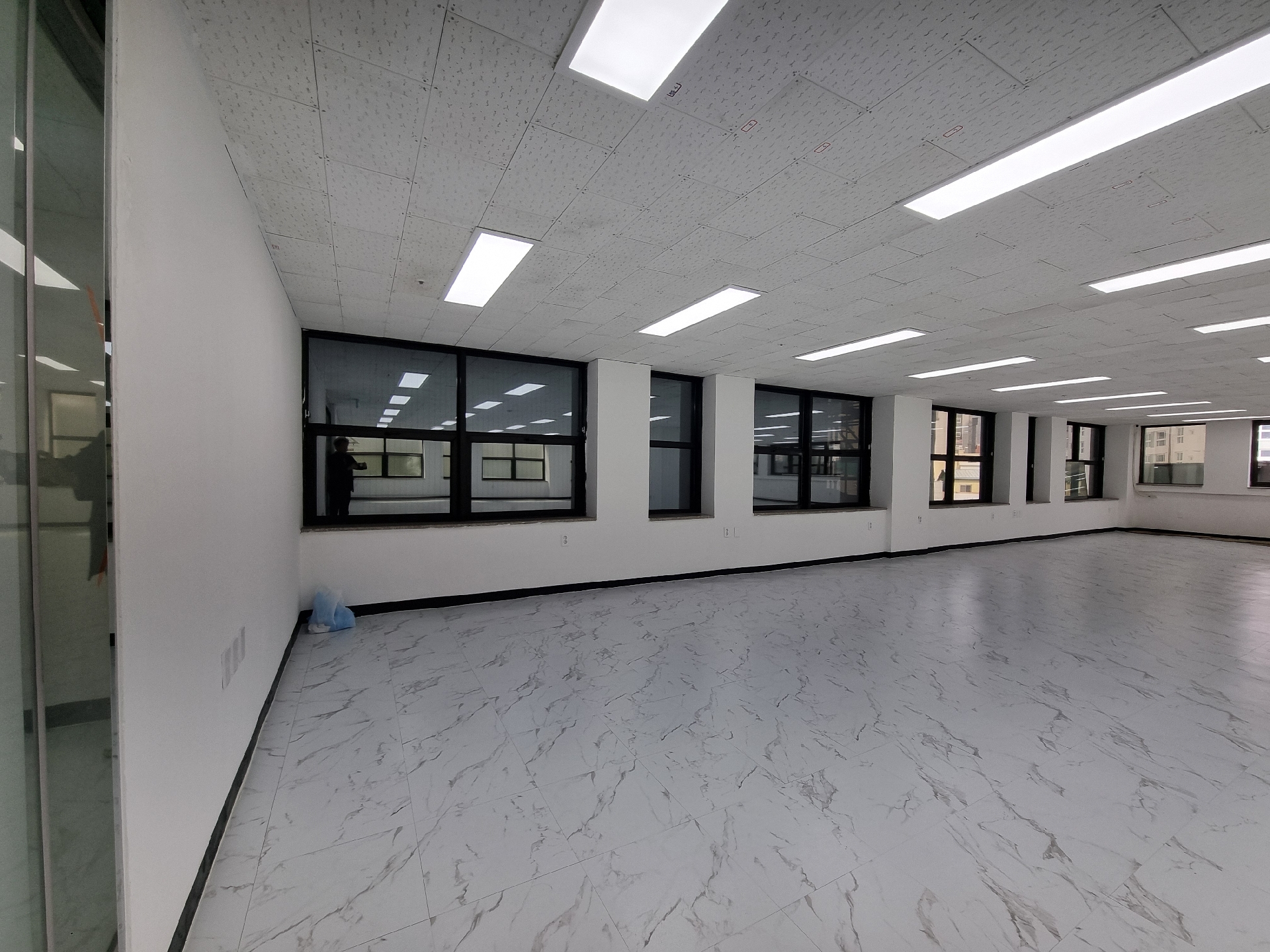 부산광역시 동구 범일동 사무실 썸네일 3