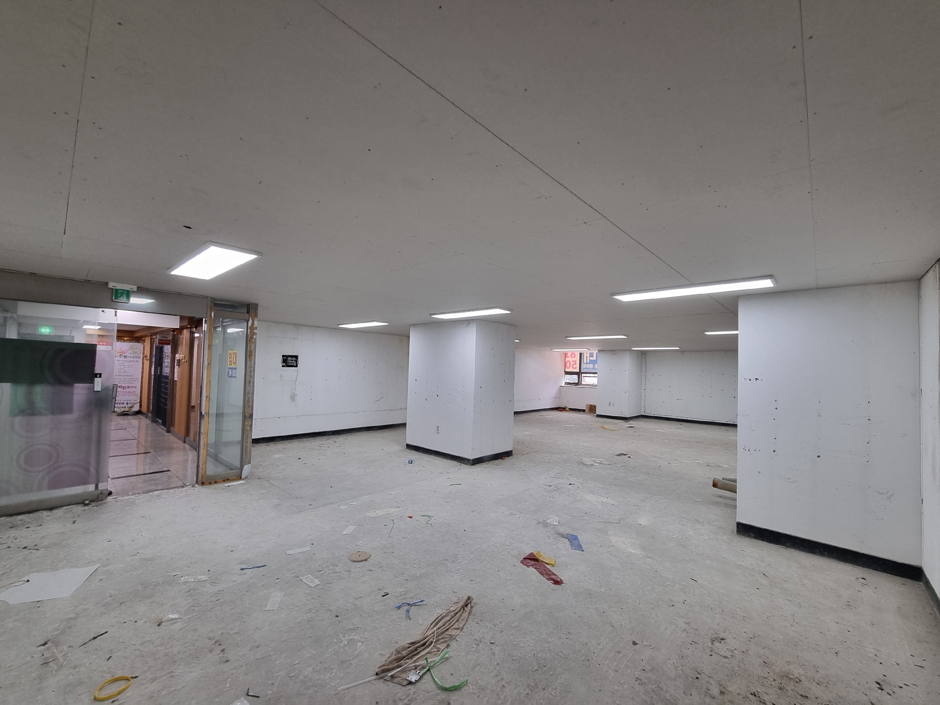 부산광역시 부산진구 전포동 상가 - 1