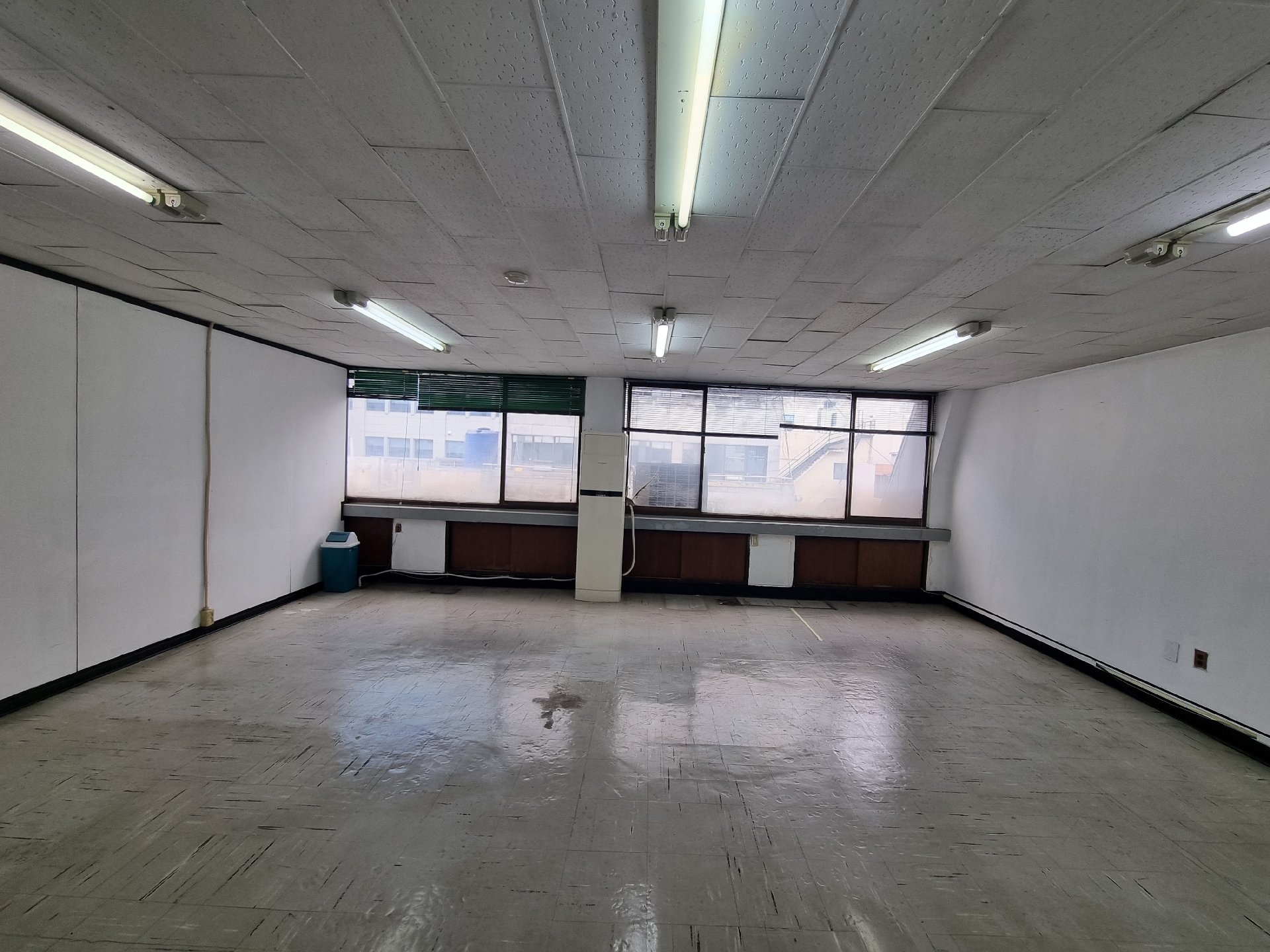 부산광역시 중구 중앙동4가 사무실 - 1