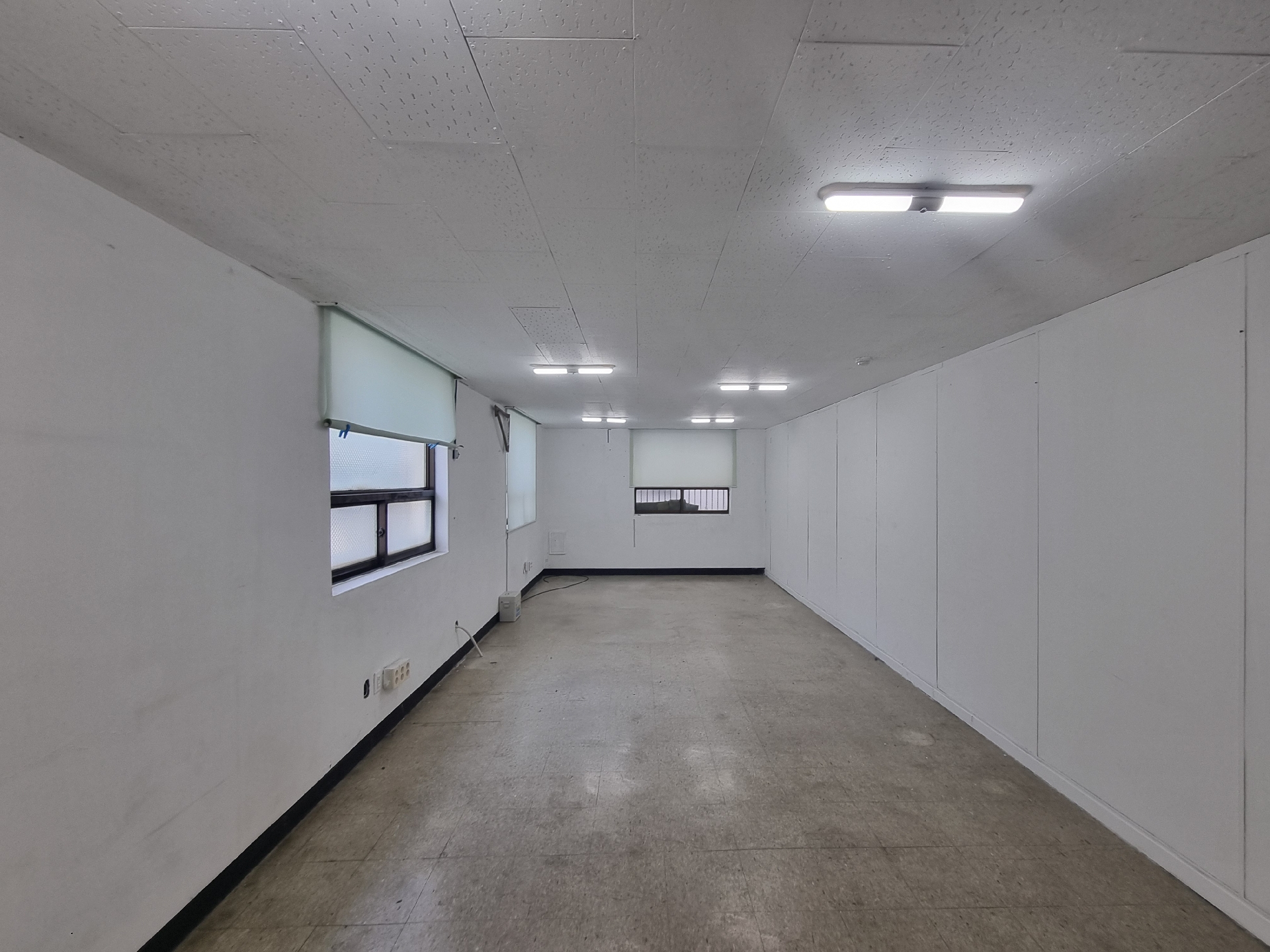 부산광역시 중구 중앙동4가 사무실 - 1