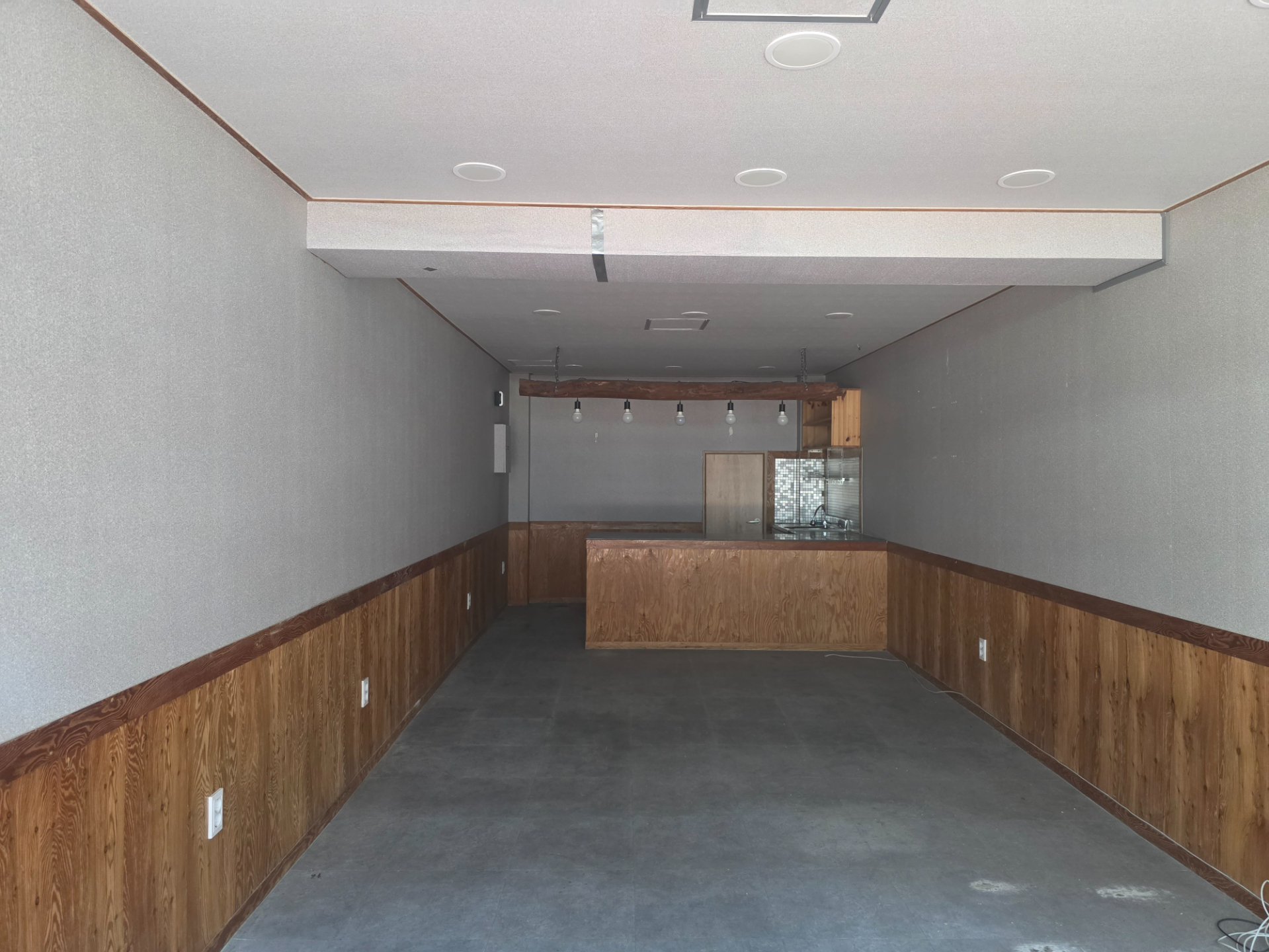 부산광역시 남구 대연동 상가 - 1