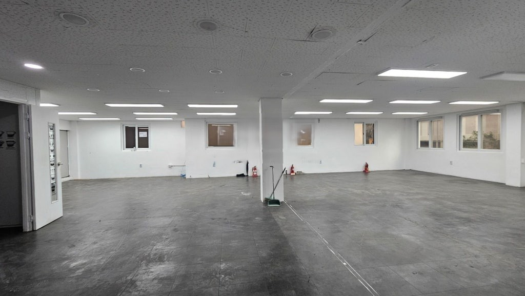 부산광역시 연제구 연산동 상가 - 1