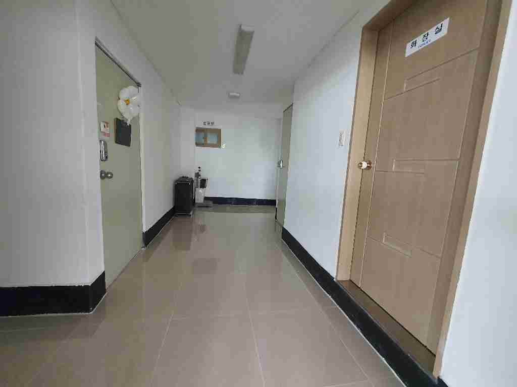 사무실 · 중앙동4가 사진 2