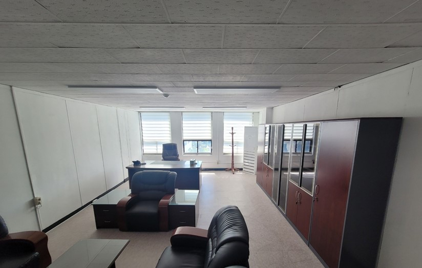 부산광역시 중구 중앙동4가 사무실 - 1