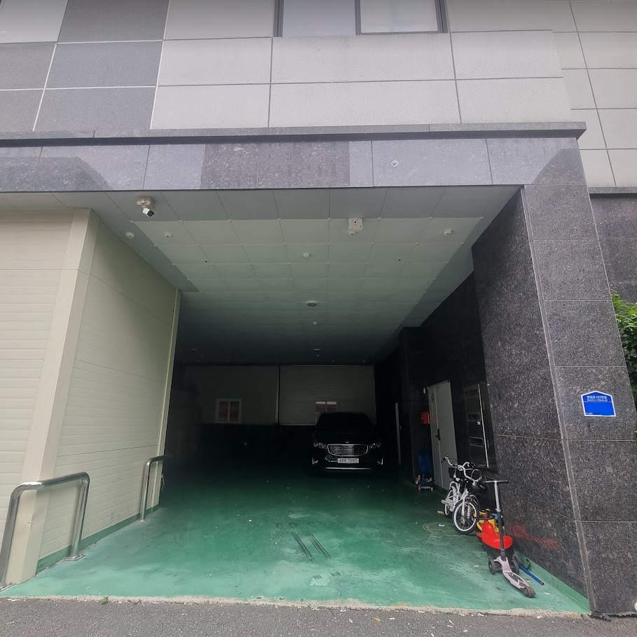 부산광역시 부산진구 범천동 건물 - 1