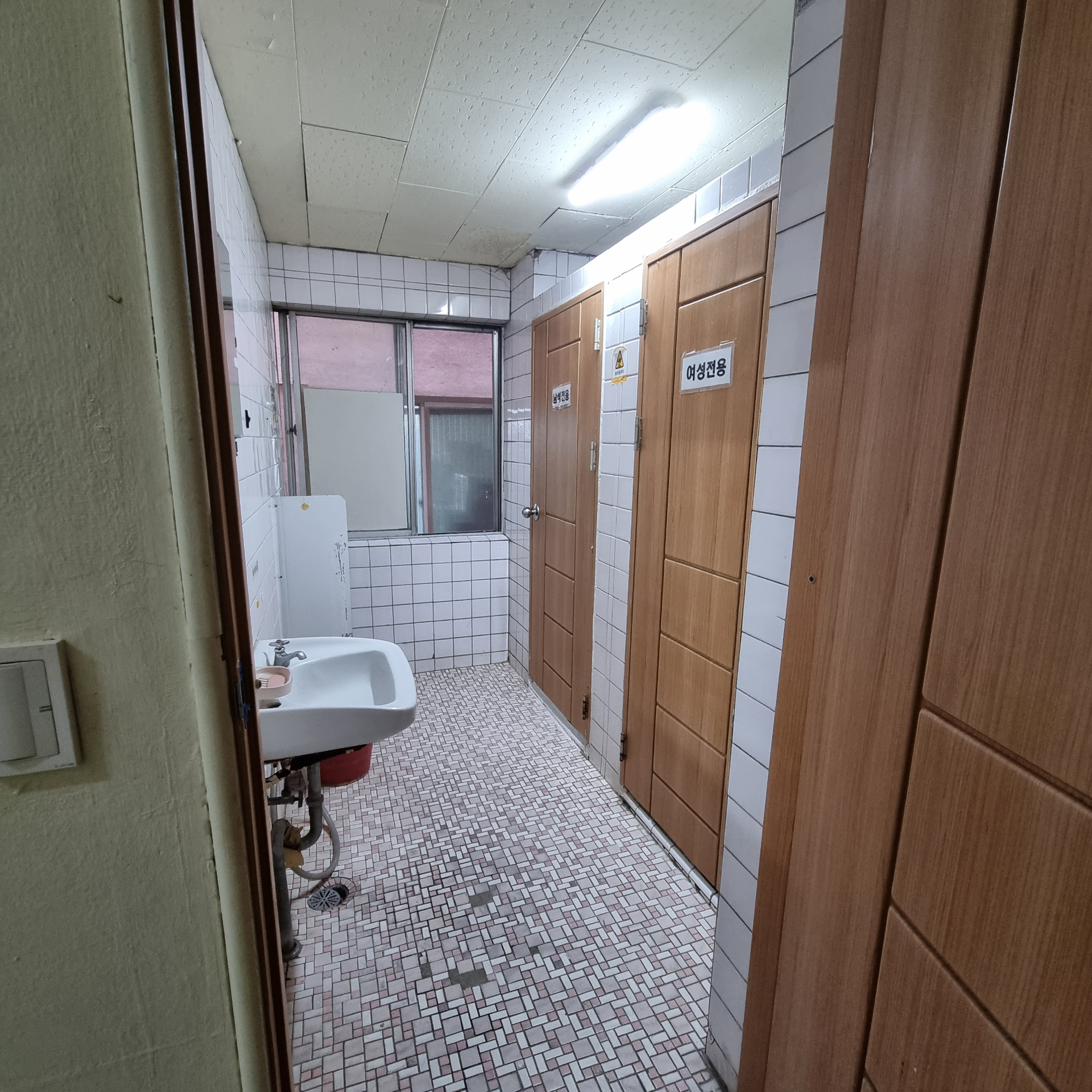 부산광역시 중구 중앙동4가 사무실 썸네일 7