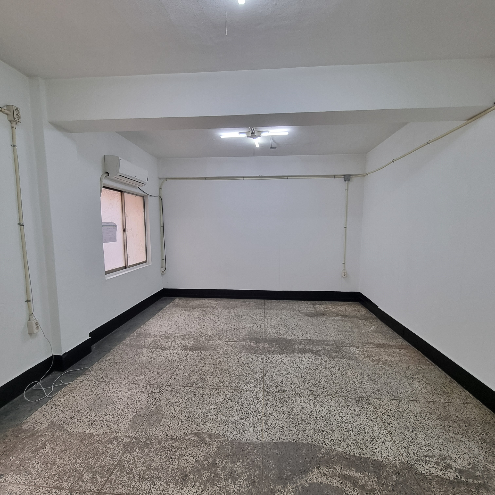 부산광역시 중구 중앙동4가 사무실 썸네일 3