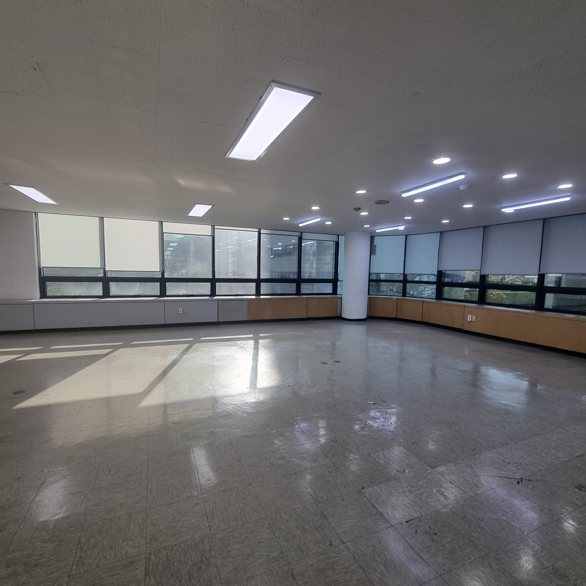 부산광역시 동구 초량동 사무실 - 1