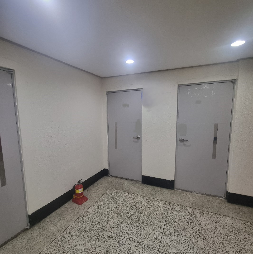 부산광역시 동구 초량동 사무실 - 1