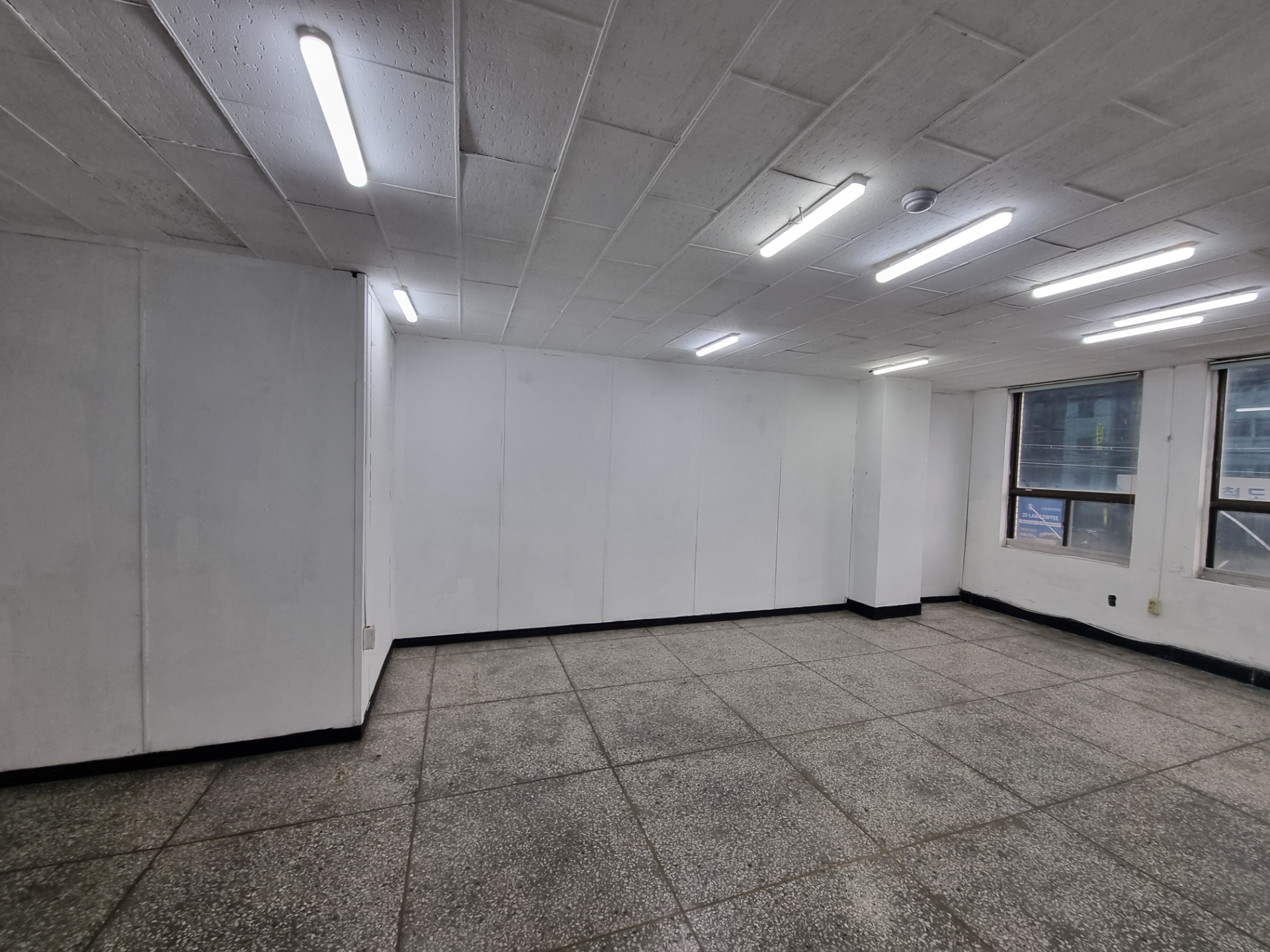 부산광역시 중구 중앙동4가 사무실 썸네일 2