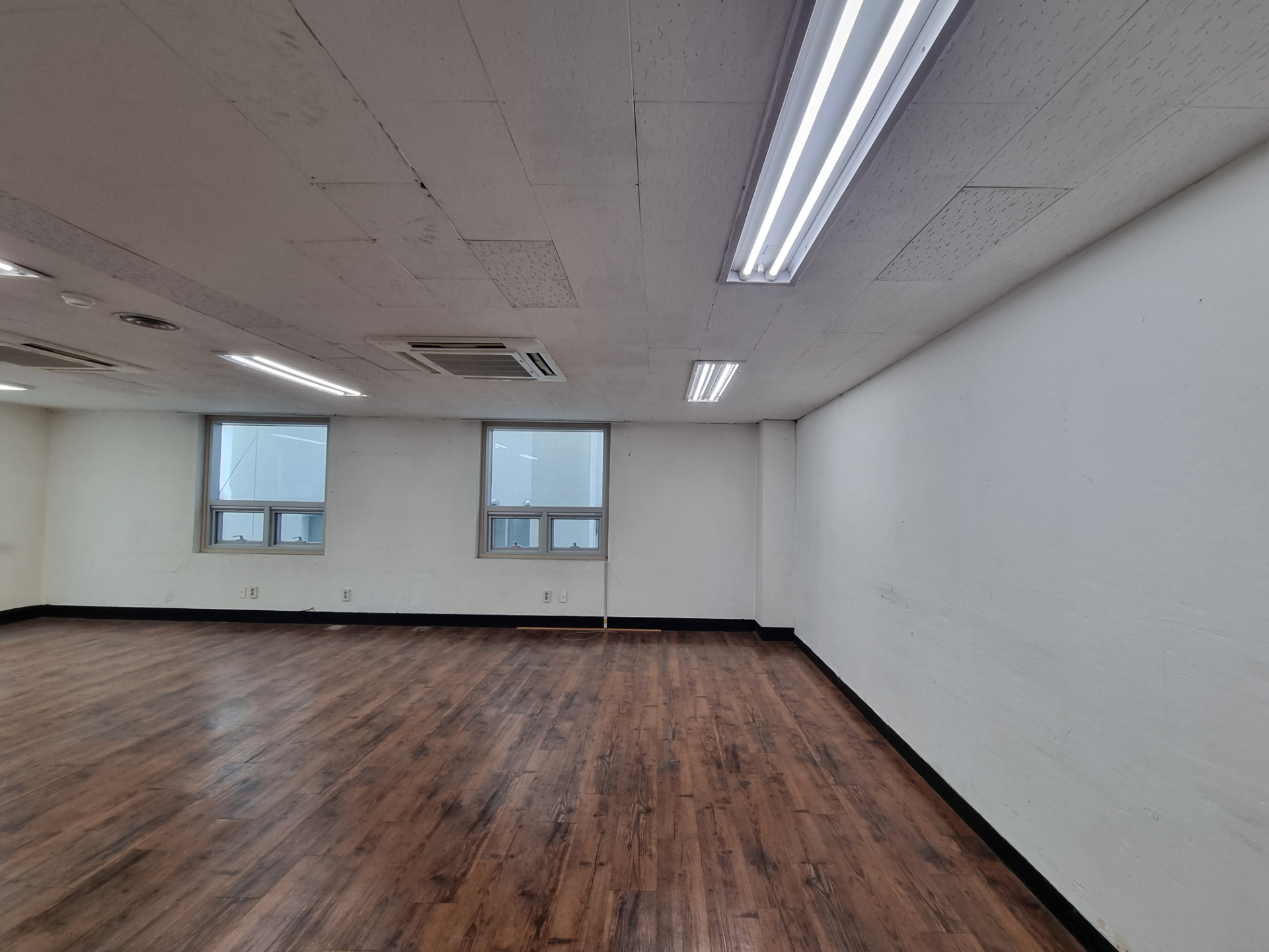 부산광역시 동구 초량동 사무실 썸네일 2