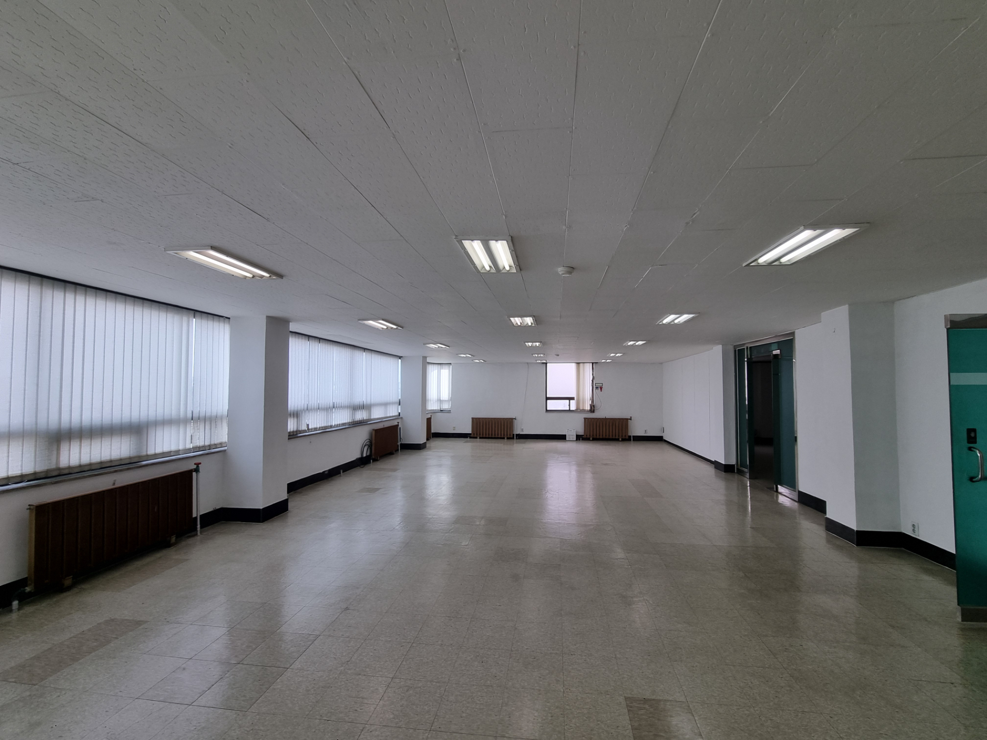 부산광역시 동구 초량동 사무실 - 1