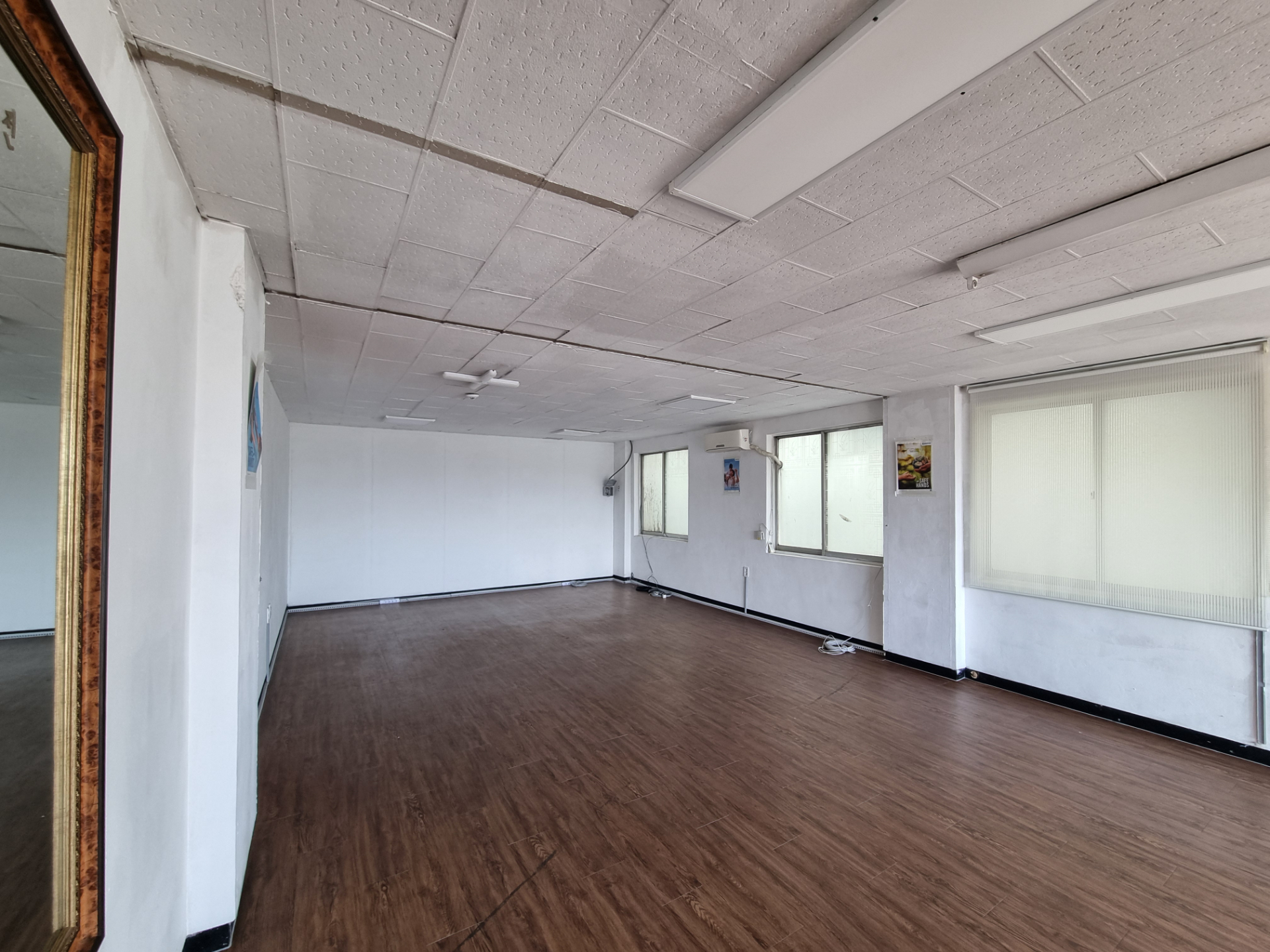 부산광역시 중구 중앙동4가 사무실 썸네일 3