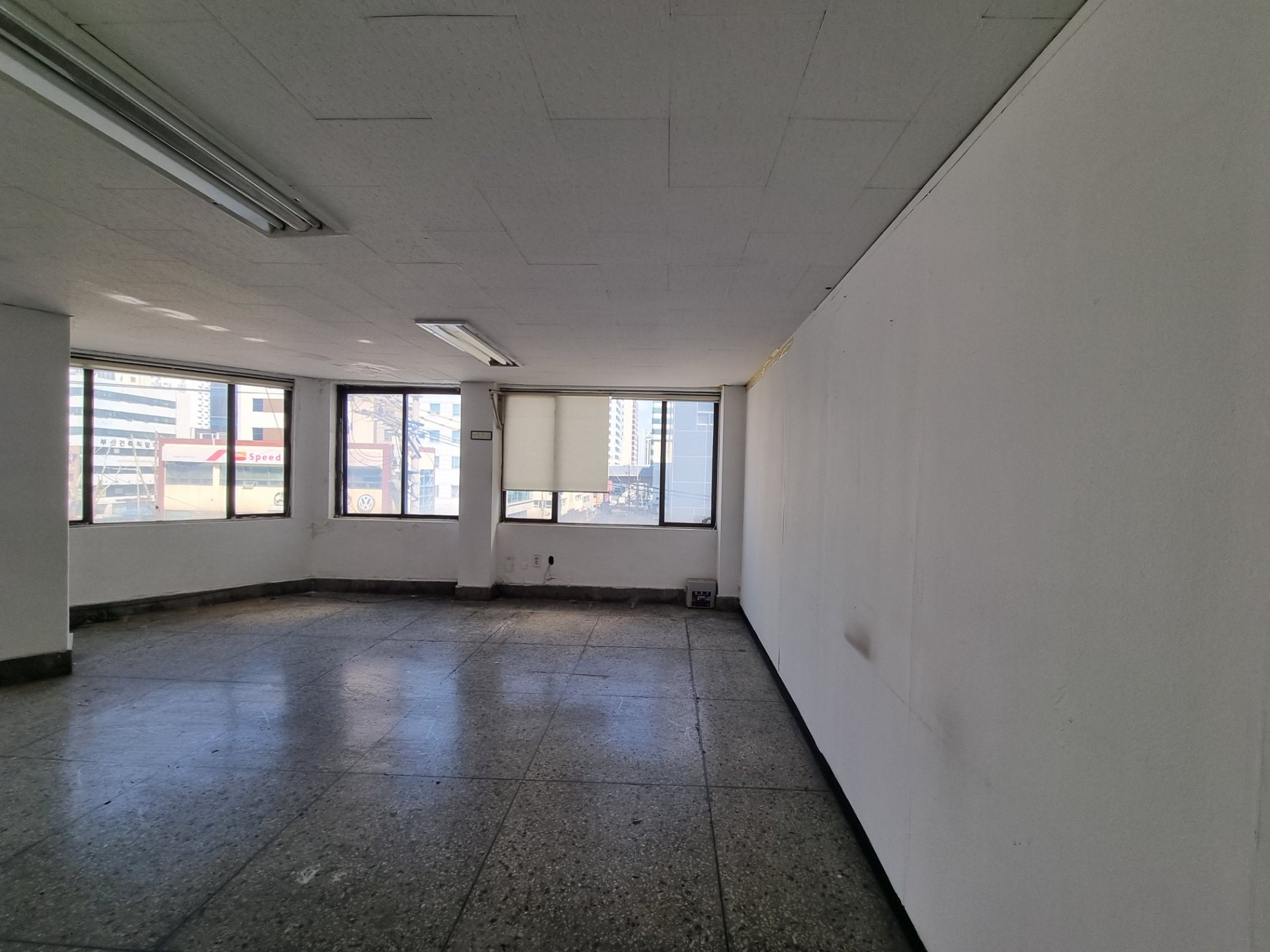 부산광역시 중구 중앙동4가 사무실 썸네일 3