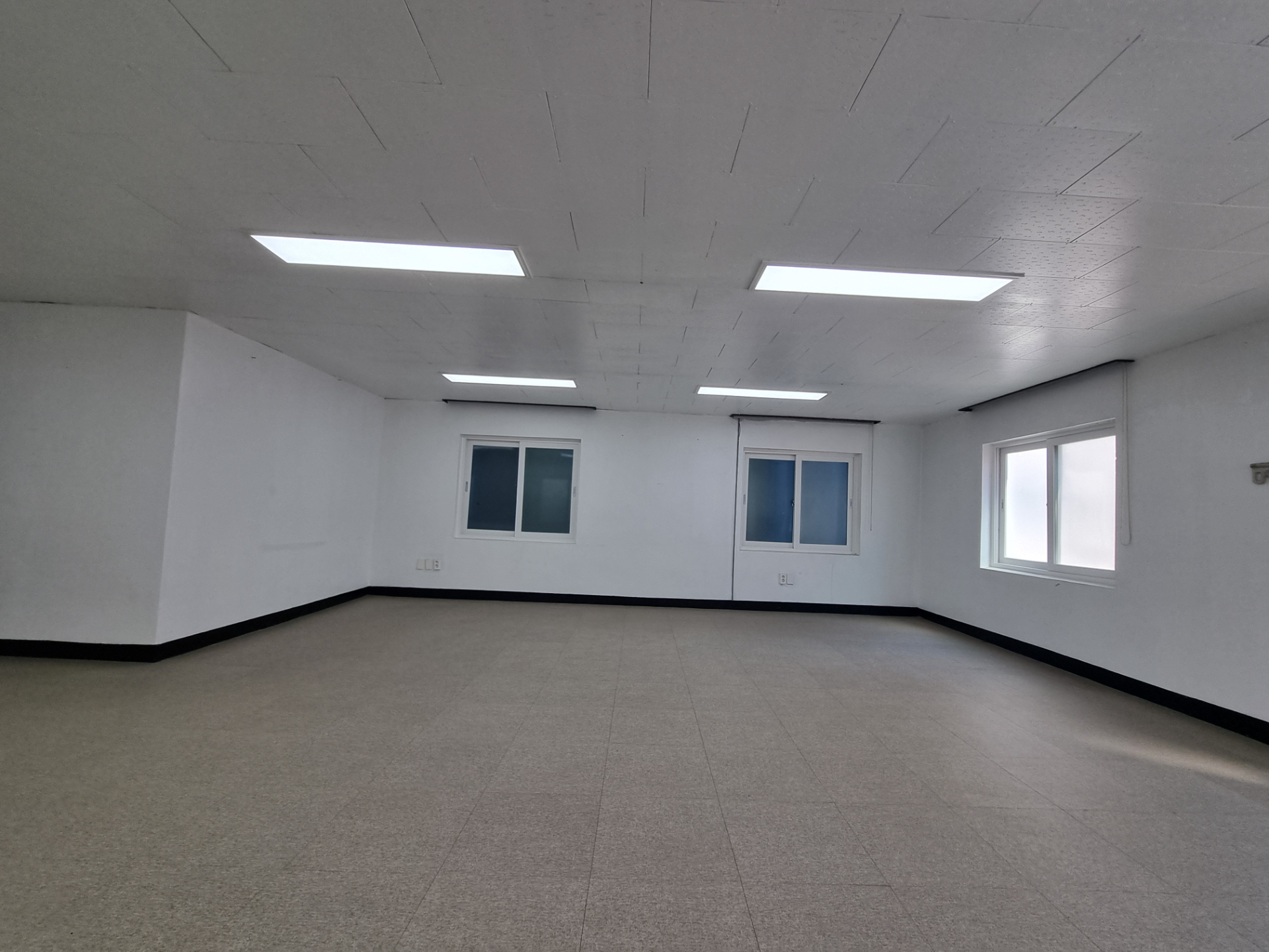 부산광역시 중구 중앙동4가 사무실 썸네일 5