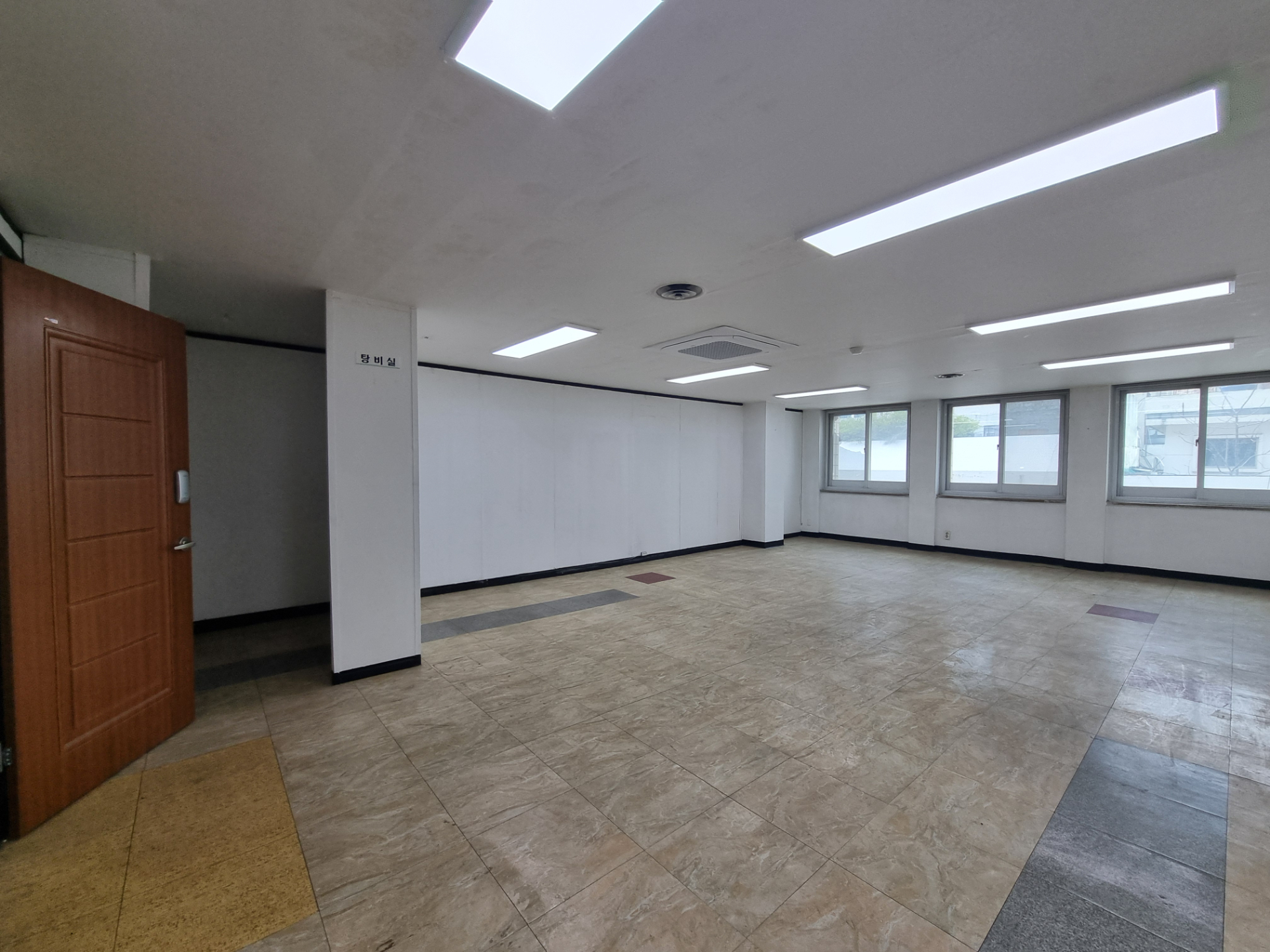 부산광역시 동구 초량동 사무실 썸네일 2