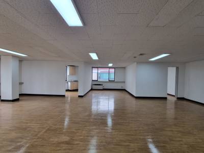 부산광역시 동구 초량동 1204-12   사무실